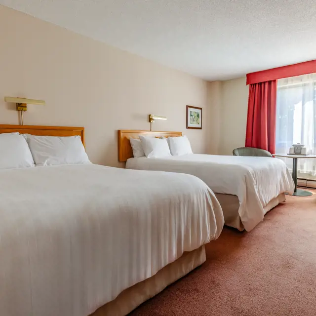 Hotels Gouverneur Trois Rivieres Classic Room 2 Queen Beds Window View®EAQ Marieannegaudreault
