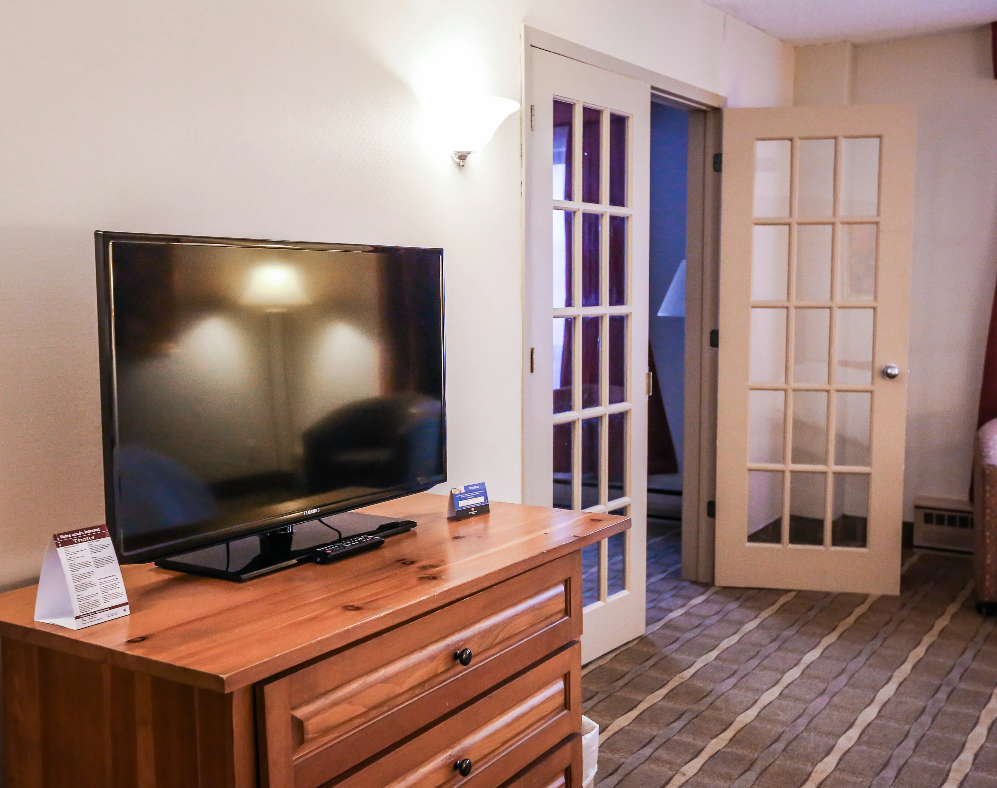 Hotels Gouverneur Trois Rivieres Suite TV